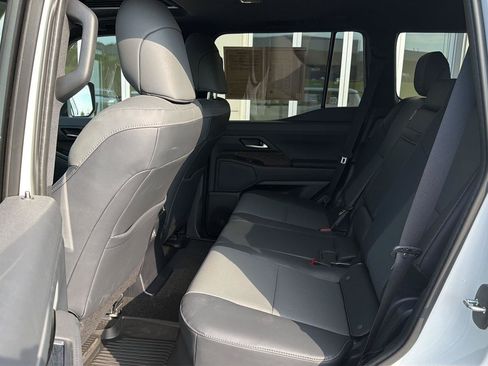 Used 2026 Lexus GX 550 w/ Accessory Package (2T) AWD/4WD image 11