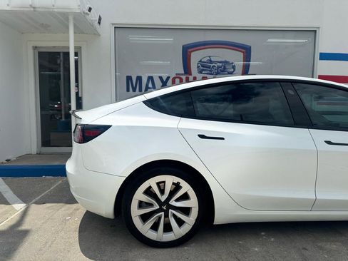 Used 2023 Tesla Model 3 Standard Range image 28