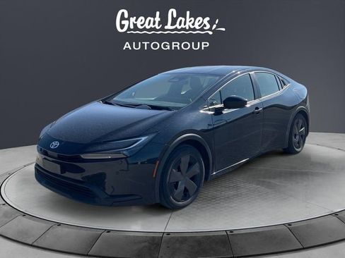 Used 2024 Toyota Prius LE FWD image 1