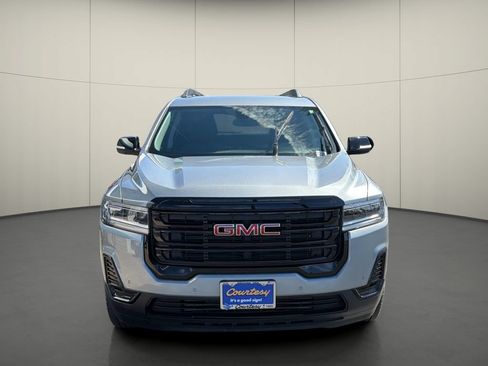 Used 2023 GMC Acadia SLE w/ Elevation Edition FWD image 2