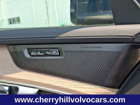 New 2025 Volvo XC90 B6 Plus w/ Protection Package Premier image 24