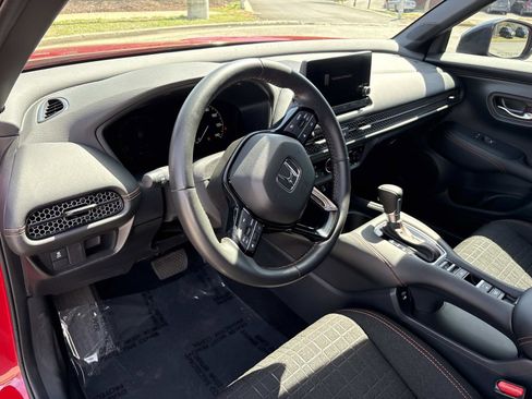 Used 2024 Honda HR-V Sport image 15