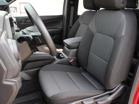 Used 2026 Chevrolet Colorado Trail Boss AWD/4WD image 14
