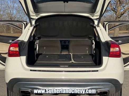 Used 2017 Mercedes-Benz GLA 250 4MATIC image 42