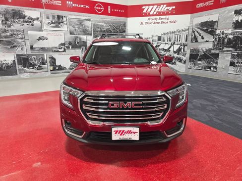 Used 2022 GMC Terrain SLT w/ Infotainment Package II image 9
