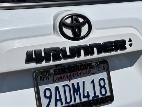 Used 2022 Toyota 4Runner SR5 Premium image 51