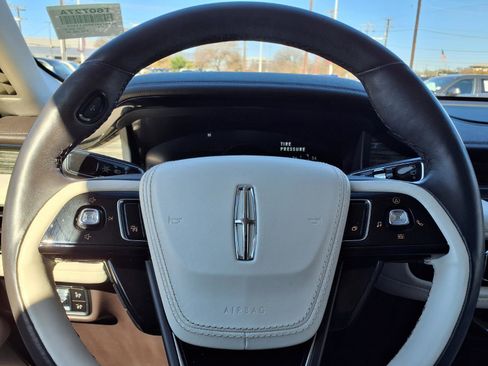 Used 2023 Lincoln Aviator Black Label w/ Class IV Trailer Tow Package image 25