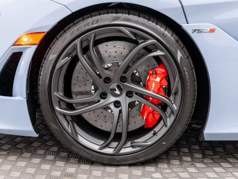 New 2026 McLaren 750S image 8