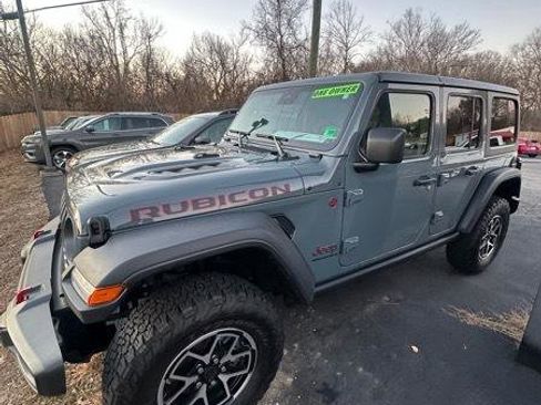 Used 2025 Jeep Wrangler Rubicon image 3