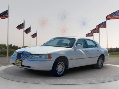 Used 2001 Lincoln Town Car Cartier