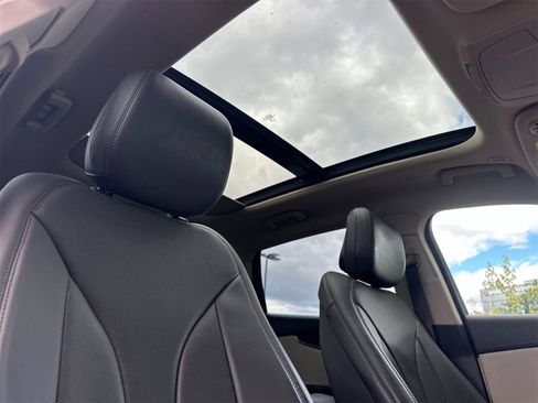 Used 2020 Lincoln Nautilus Reserve w/ Equipment Group 201A image 18