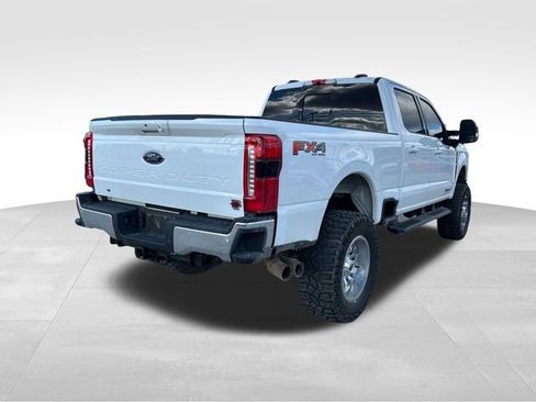 Used 2023 Ford F250 Lariat w/ FX4 Off-Road Package image 5