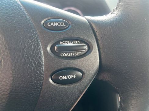 Used 2010 Nissan Altima 2.5 S w/ Premium Pkg image 18