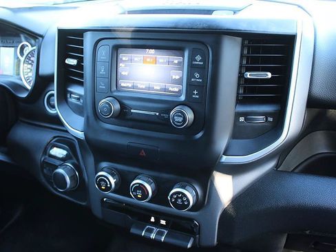 Used 2019 RAM 1500 Big Horn RWD image 20
