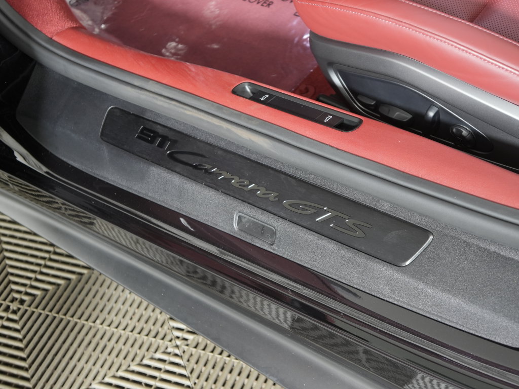 Certified 2023 Porsche 911 Carrera GTS w/ Premium Package RWD image 30