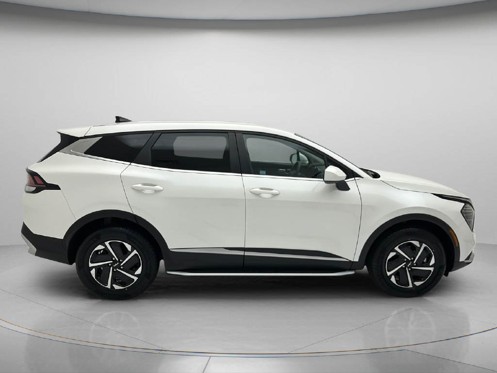 Used 2024 Kia Sportage LX AWD/4WD image 6