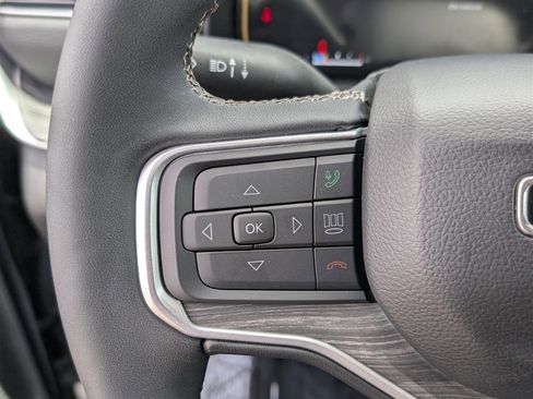 Used 2024 Jeep Wagoneer L Series II w/ Flexible Seating Group image 23