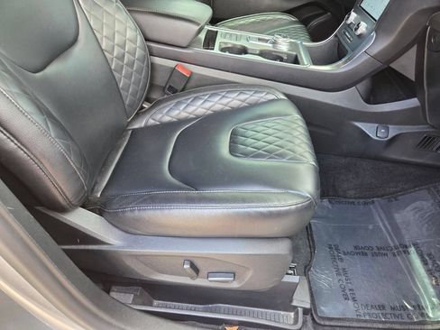 Used 2023 Ford Edge Titanium AWD/4WD image 27