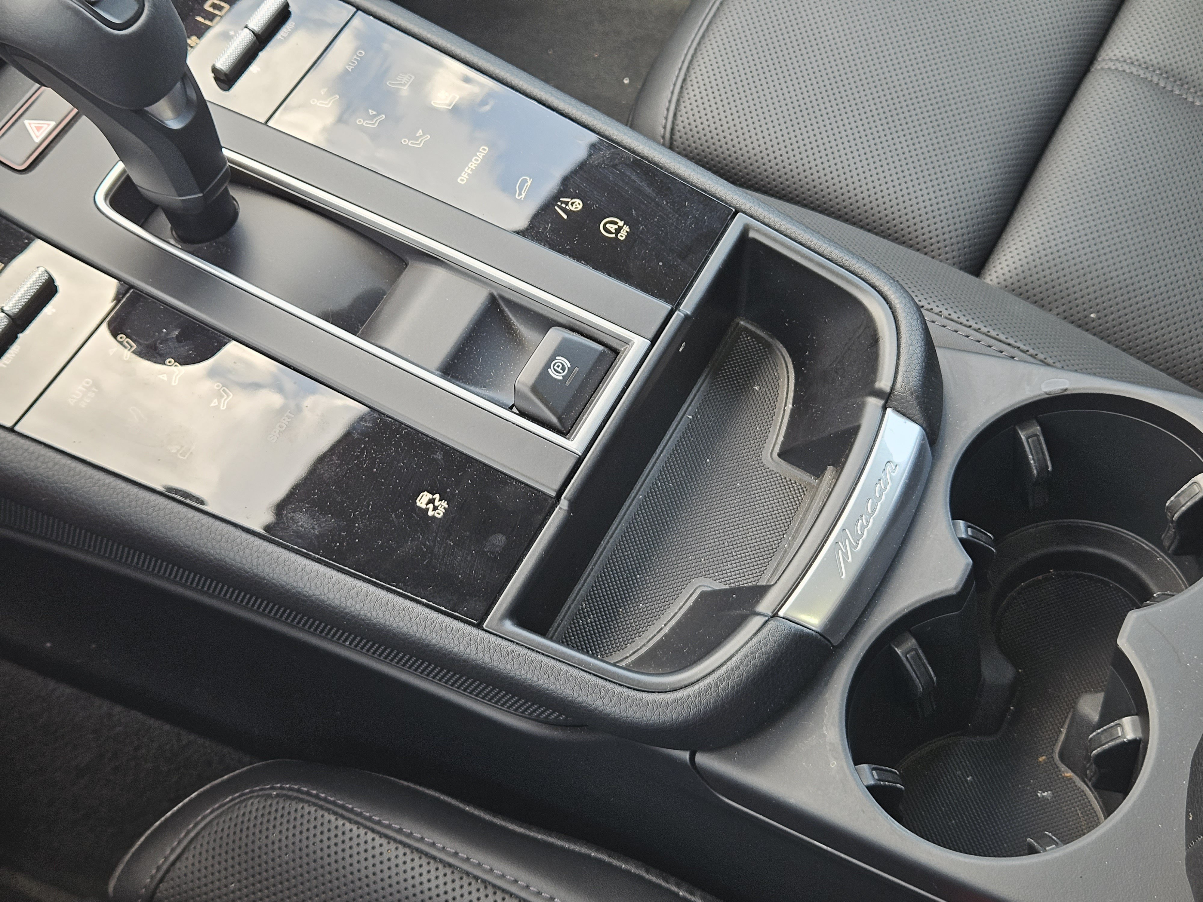 Certified 2026 Porsche Macan AWD/4WD image 20