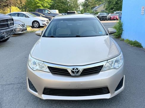 Used 2012 Toyota Camry FWD image 10