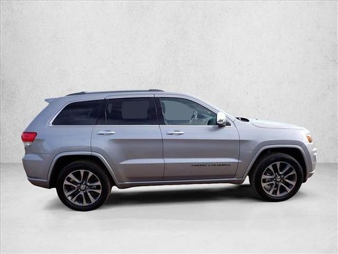 Used 2018 Jeep Grand Cherokee Overland image 5