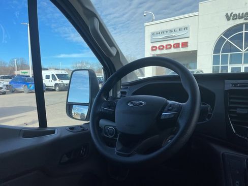 Used 2023 Ford Transit 350 XLT image 11