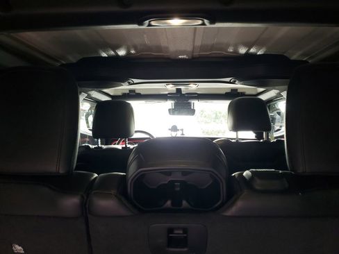 Used 2021 Jeep Wrangler Unlimited Rubicon image 26