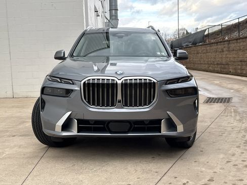 Certified 2023 BMW X7 xDrive40i w/ Premium Package image 2