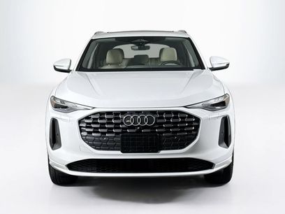 Used 2025 Audi Q5 Premium w/ Convenience Package