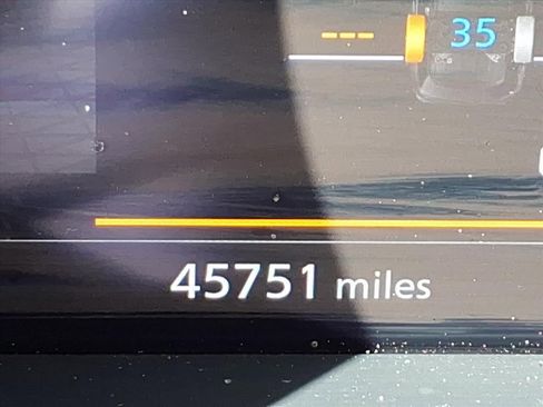 Used 2023 Nissan Pathfinder Platinum w/ Cargo Package image 27