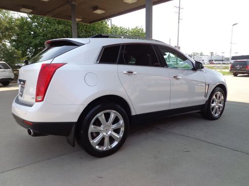 Used 2016 Cadillac SRX Performance w/ Driver Awareness Package AWD/4WD image 4