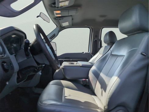 Used 2014 Ford F450 XL w/ Power Equipment Group image 9