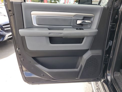 Used 2019 RAM 1500 Big Horn image 29