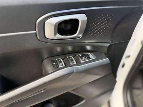 Used 2022 Kia Sorento LX AWD/4WD image 18
