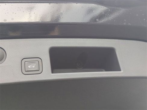 New 2026 GMC Terrain Denali w/ LPO, Floor Liner Package image 33