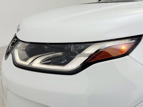 Certified 2025 Land Rover Discovery Sport S image 31