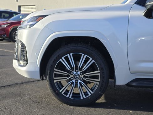 New 2026 Lexus LX 700h Luxury w/ Appearance Package image 5