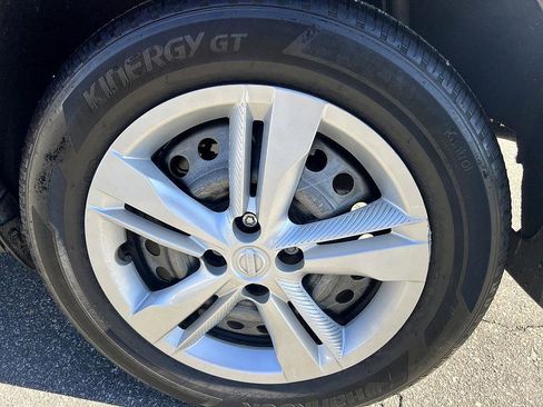 Certified 2024 Nissan Kicks S image 10