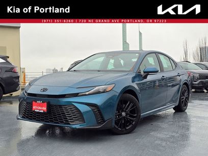 Used 2025 Toyota Camry SE w/ Multimedia Upgrade Package