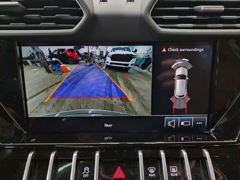 Used 2022 Lamborghini Urus image 20