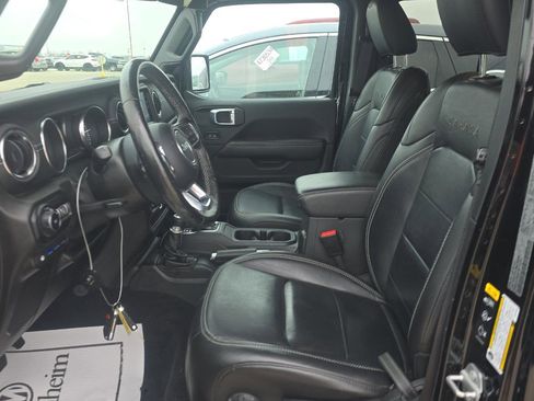 Used 2021 Jeep Wrangler Unlimited Sahara w/ Cold Weather Group image 7