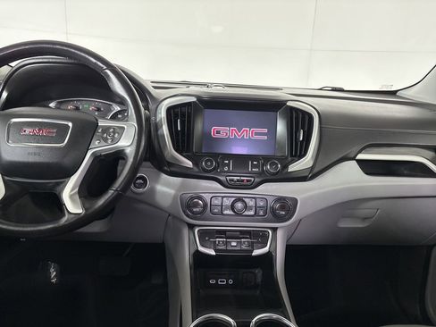 Used 2022 GMC Terrain SLT w/ LPO, Floor Liner Package image 23