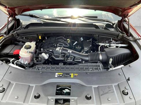 Used 2025 Jeep Grand Cherokee L Altitude RWD image 10