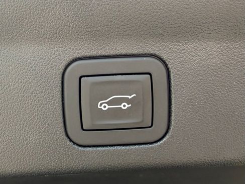 Used 2025 Cadillac Escalade IQ Luxury 2 w/ LPO, Premium Carpet Package AWD/4WD image 28