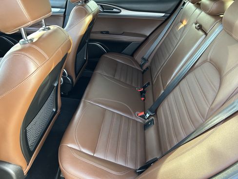 Used 2018 Alfa Romeo Stelvio Ti Sport image 16