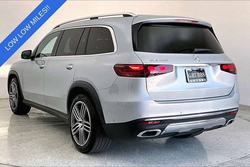 Used 2025 Mercedes-Benz GLS 450 4MATIC image 15