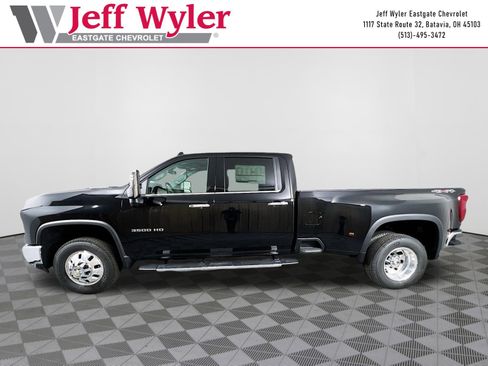 New 2026 Chevrolet Silverado 3500 LTZ w/ LTZ Convenience Package image 31