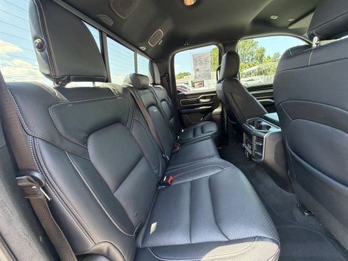 Used 2022 RAM 1500 Big Horn w/ Night Edition AWD/4WD image 18