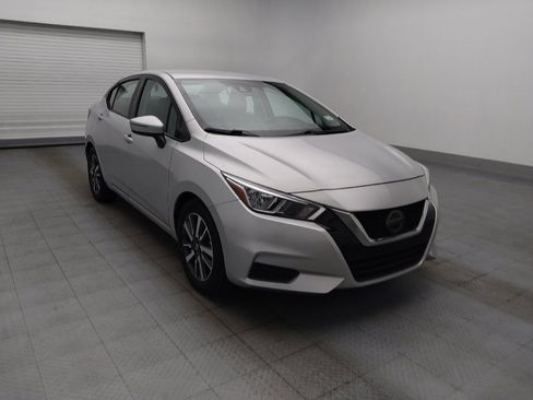 Used 2021 Nissan Versa SV FWD image 13