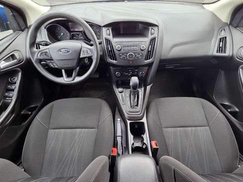 Used 2018 Ford Focus SE FWD image 19